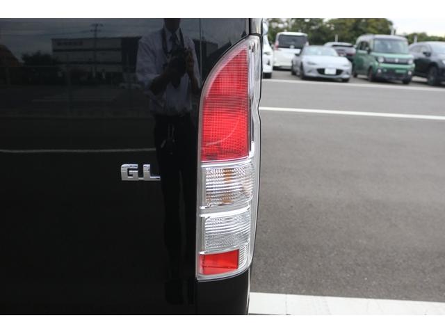 ハイエースワゴン GL 禁煙車 後席モニタ- 純正ナビ フルセグ バックカメラ 4列10人乗り 片側電動 純正15AW プッシュスタート LEDヘッドライト Bluetooth オートエアコン ETC スマ-トキ-(22枚目)