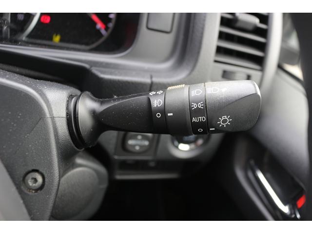 ハイエースワゴン GL 禁煙車 後席モニタ- 純正ナビ フルセグ バックカメラ 4列10人乗り 片側電動 純正15AW プッシュスタート LEDヘッドライト Bluetooth オートエアコン ETC スマ-トキ-(49枚目)