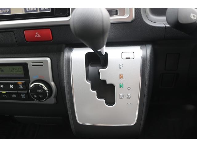 ハイエースワゴン GL 禁煙車 後席モニタ- 純正ナビ フルセグ バックカメラ 4列10人乗り 片側電動 純正15AW プッシュスタート LEDヘッドライト Bluetooth オートエアコン ETC スマ-トキ-(55枚目)