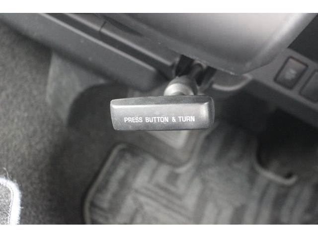 ハイエースワゴン GL 禁煙車 後席モニタ- 純正ナビ フルセグ バックカメラ 4列10人乗り 片側電動 純正15AW プッシュスタート LEDヘッドライト Bluetooth オートエアコン ETC スマ-トキ-(56枚目)