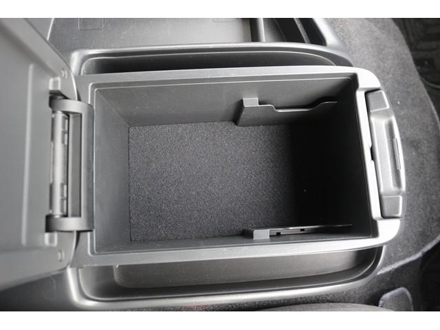 ハイエースワゴン GL 禁煙車 後席モニタ- 純正ナビ フルセグ バックカメラ 4列10人乗り 片側電動 純正15AW プッシュスタート LEDヘッドライト Bluetooth オートエアコン ETC スマ-トキ-(64枚目)