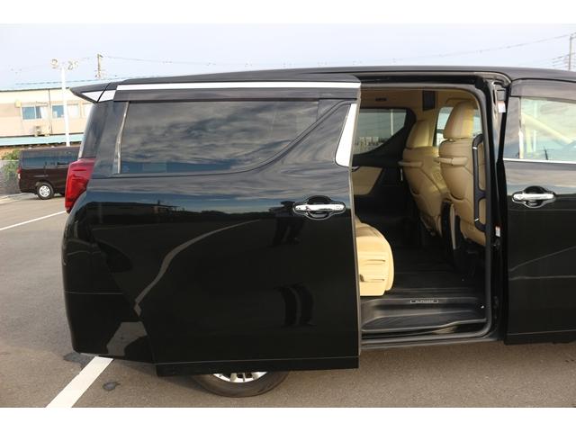 アルファード ２．５Ｇ　禁煙車　後席モニター　純正ナビ　フルセグ　バックカメラ　レーダークルーズコントロール　両側電動スライドドア　温冷シート　ＬＥＤヘッドライト　純正１７インチアルミホイール　電動格納式ミラー　ＥＴＣ（32枚目）