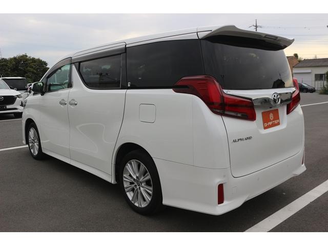 アルファード 2.5S 禁煙車 1オーナー 純正ウッドコンビハンドル 7人乗り 純正9型ディスプレイオーディオ フルセグ バックカメラ 両側電動スライドドア レーダークルーズ LEDヘッドライト 衝突軽減ブレーキ(8枚目)