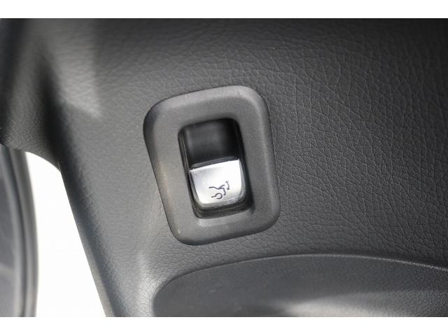 GLC GLC220d 4マチックスポーツ 禁煙車 レーダーセーフティーPKG アンビエントライト メーカーナビ フルセグ 全周囲カメラ ハーフレザー 電動Rゲート BSM LEDヘッドライト ETC レーダークルーズ ルーフレール(46枚目)