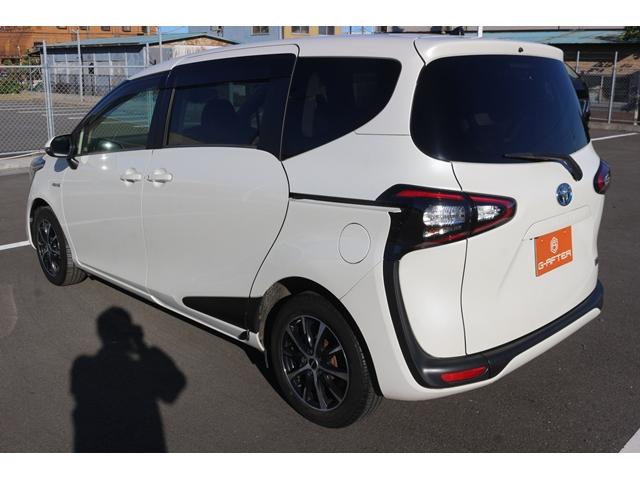 シエンタ ハイブリッドＧ　禁煙車　純正ナビ　フルセグ　バックカメラ　両側電動　ＬＥＤヘッドライト　ＥＴＣ　Ｂｌｕｅｔｏｏｔｈ接続　スマートキー　ＬＥＤヘッドライト　ＥＴＣ　３列シート７人乗り　社外１５ＡＷ　電動格納ミラー（12枚目）