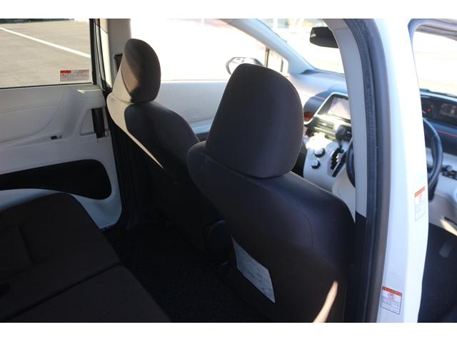 シエンタ ハイブリッドＧ　禁煙車　純正ナビ　フルセグ　バックカメラ　両側電動　ＬＥＤヘッドライト　ＥＴＣ　Ｂｌｕｅｔｏｏｔｈ接続　スマートキー　ＬＥＤヘッドライト　ＥＴＣ　３列シート７人乗り　社外１５ＡＷ　電動格納ミラー（28枚目）