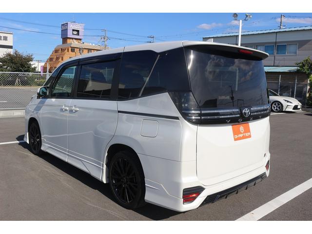 ヴォクシー Ｓ－Ｇ　禁煙車　トヨタセ－フティセンス　純正１０．５型ナビ　フルセグ　ＧＲエアロ　社外１８ＡＷ　バックカメラ　アダプティブクルーズコントロール　クリアランスソナー　両側電動スライドドア　ウォ－クスル－（7枚目）