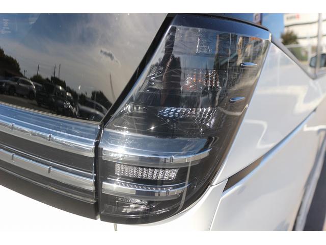 ヴォクシー Ｓ－Ｇ　禁煙車　トヨタセ－フティセンス　純正１０．５型ナビ　フルセグ　ＧＲエアロ　社外１８ＡＷ　バックカメラ　アダプティブクルーズコントロール　クリアランスソナー　両側電動スライドドア　ウォ－クスル－（18枚目）