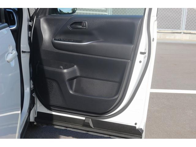 ヴォクシー Ｓ－Ｇ　禁煙車　トヨタセ－フティセンス　純正１０．５型ナビ　フルセグ　ＧＲエアロ　社外１８ＡＷ　バックカメラ　アダプティブクルーズコントロール　クリアランスソナー　両側電動スライドドア　ウォ－クスル－（21枚目）