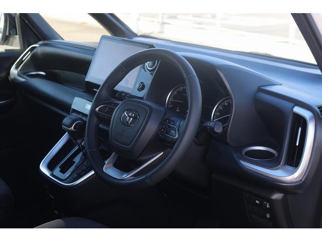 ヴォクシー Ｓ－Ｇ　禁煙車　トヨタセ－フティセンス　純正１０．５型ナビ　フルセグ　ＧＲエアロ　社外１８ＡＷ　バックカメラ　アダプティブクルーズコントロール　クリアランスソナー　両側電動スライドドア　ウォ－クスル－（22枚目）