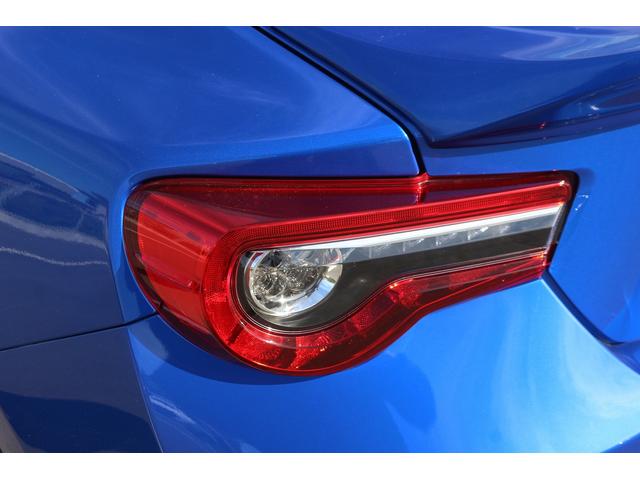 ＢＲＺ Ｓ　ＳＴＩ純正エアロ　ナビ　フルセグ　バックカメラ　クルーズコントロール　純正１６インチアルミホイール　ＬＥＤヘッドライト　禁煙車　電動格納式ミラー　プッシュスタート　ブルートゥース接続（14枚目）