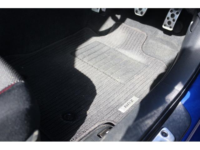 ＢＲＺ Ｓ　ＳＴＩ純正エアロ　ナビ　フルセグ　バックカメラ　クルーズコントロール　純正１６インチアルミホイール　ＬＥＤヘッドライト　禁煙車　電動格納式ミラー　プッシュスタート　ブルートゥース接続（65枚目）