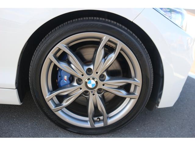 2シリーズ M235iクーペ 禁煙車 harman/kardon 赤革シート 前席シートヒーター ドライビングアシスト 専用18インチAW 純正HDDナビ バックカメラ メモリー機能付パワーシート パドルシフト レーンキープ(16枚目)