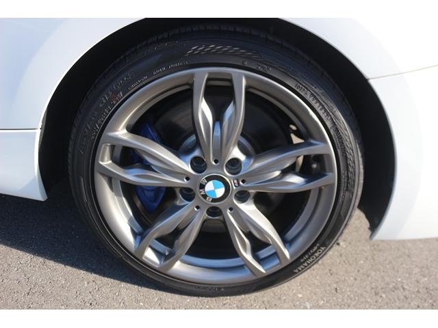 2シリーズ M235iクーペ 禁煙車 harman/kardon 赤革シート 前席シートヒーター ドライビングアシスト 専用18インチAW 純正HDDナビ バックカメラ メモリー機能付パワーシート パドルシフト レーンキープ(18枚目)