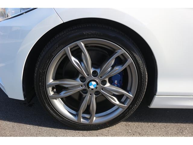 2シリーズ M235iクーペ 禁煙車 harman/kardon 赤革シート 前席シートヒーター ドライビングアシスト 専用18インチAW 純正HDDナビ バックカメラ メモリー機能付パワーシート パドルシフト レーンキープ(19枚目)