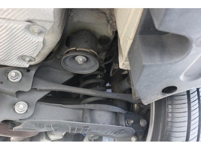 2シリーズ M235iクーペ 禁煙車 harman/kardon 赤革シート 前席シートヒーター ドライビングアシスト 専用18インチAW 純正HDDナビ バックカメラ メモリー機能付パワーシート パドルシフト レーンキープ(65枚目)