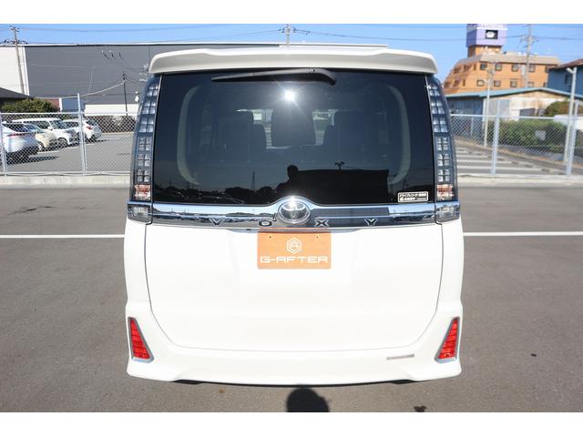 ヴォクシー ZS 禁煙車 純正9インチナビ 後席モニター 両側電動スライド バックカメラ フルセグ LEDヘッドライト ETC ウォークスルー オートライト 電動格納ミラー スマートキー Bluetooth接続(12枚目)