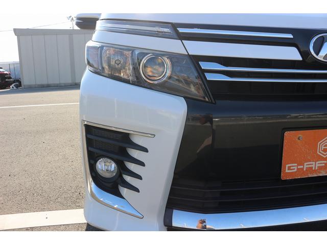 ヴォクシー ZS 禁煙車 純正9インチナビ 後席モニター 両側電動スライド バックカメラ フルセグ LEDヘッドライト ETC ウォークスルー オートライト 電動格納ミラー スマートキー Bluetooth接続(18枚目)