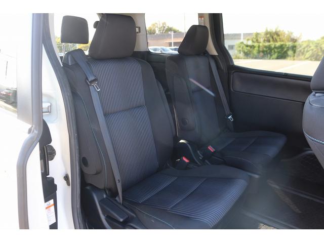 ヴォクシー ZS 禁煙車 純正9インチナビ 後席モニター 両側電動スライド バックカメラ フルセグ LEDヘッドライト ETC ウォークスルー オートライト 電動格納ミラー スマートキー Bluetooth接続(37枚目)