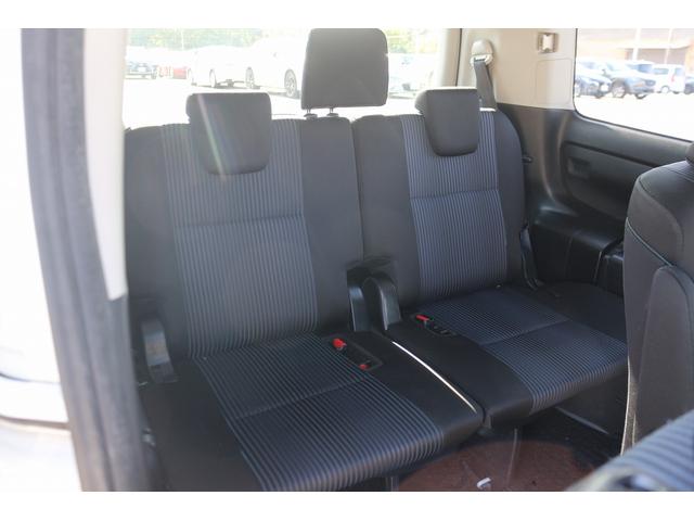 ヴォクシー ZS 禁煙車 純正9インチナビ 後席モニター 両側電動スライド バックカメラ フルセグ LEDヘッドライト ETC ウォークスルー オートライト 電動格納ミラー スマートキー Bluetooth接続(38枚目)