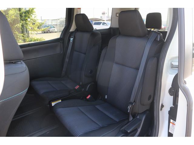 ヴォクシー ZS 禁煙車 純正9インチナビ 後席モニター 両側電動スライド バックカメラ フルセグ LEDヘッドライト ETC ウォークスルー オートライト 電動格納ミラー スマートキー Bluetooth接続(40枚目)