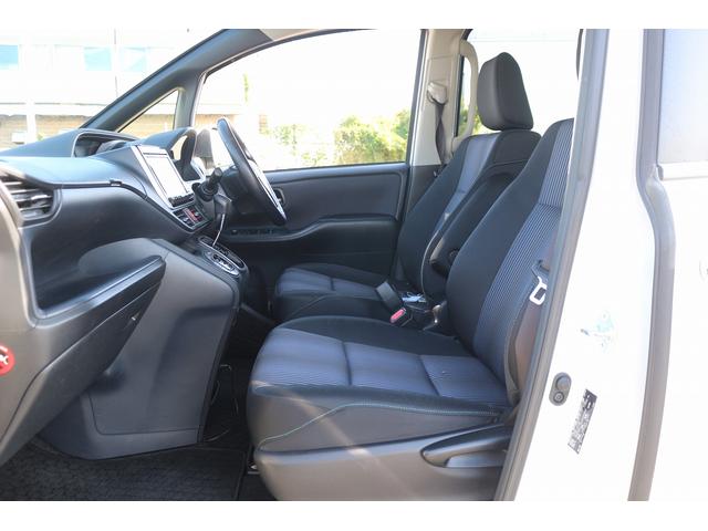 ヴォクシー ZS 禁煙車 純正9インチナビ 後席モニター 両側電動スライド バックカメラ フルセグ LEDヘッドライト ETC ウォークスルー オートライト 電動格納ミラー スマートキー Bluetooth接続(41枚目)