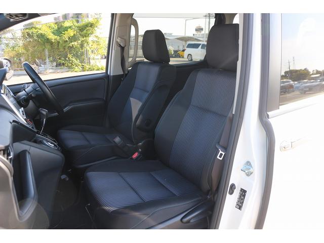 ヴォクシー ZS 禁煙車 純正9インチナビ 後席モニター 両側電動スライド バックカメラ フルセグ LEDヘッドライト ETC ウォークスルー オートライト 電動格納ミラー スマートキー Bluetooth接続(42枚目)