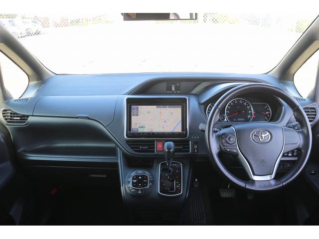 ヴォクシー ZS 禁煙車 純正9インチナビ 後席モニター 両側電動スライド バックカメラ フルセグ LEDヘッドライト ETC ウォークスルー オートライト 電動格納ミラー スマートキー Bluetooth接続(46枚目)