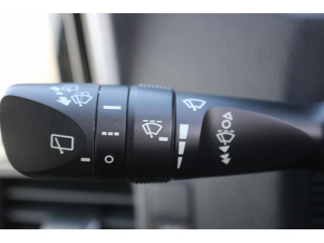 ヴォクシー ZS 禁煙車 純正9インチナビ 後席モニター 両側電動スライド バックカメラ フルセグ LEDヘッドライト ETC ウォークスルー オートライト 電動格納ミラー スマートキー Bluetooth接続(49枚目)