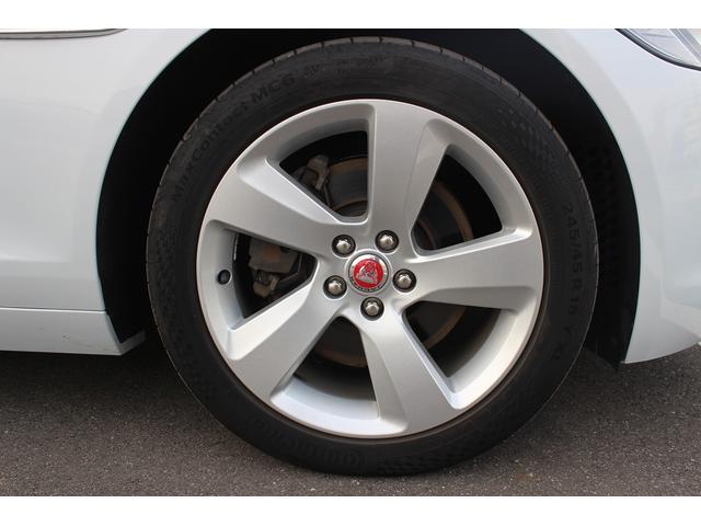 XF プレステージ 禁煙車 黒革シート 純正18インチ5スポークAW ロゴ入りイルミネーテッドスカッフプレート 純正ナビ フルセグ バックカメラ LEDヘッドライト ETC シートヒーター 電動リアゲート(24枚目)