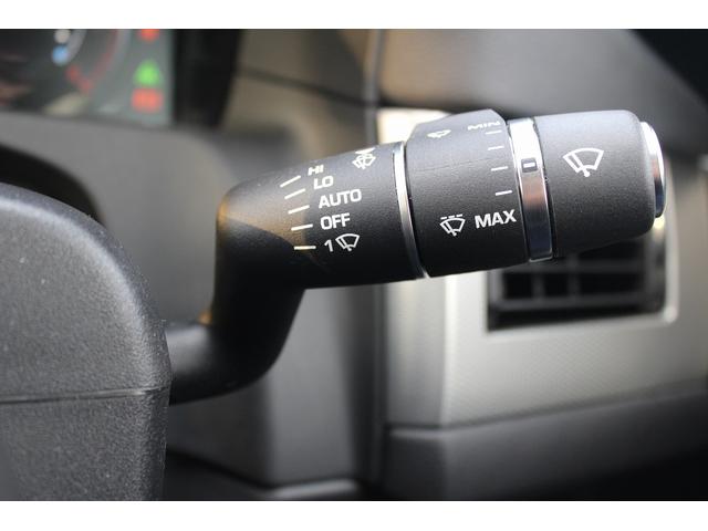 XF プレステージ 禁煙車 黒革シート 純正18インチ5スポークAW ロゴ入りイルミネーテッドスカッフプレート 純正ナビ フルセグ バックカメラ LEDヘッドライト ETC シートヒーター 電動リアゲート(48枚目)