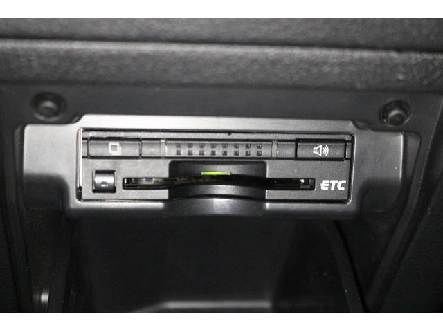 ヴェルファイアハイブリッド ＺＲ　禁煙車　後席モニター　電動リアゲート　純正メーカーナビ　バックカメラ　フルセグＴＶ　デジタルインナ－ミラー　プレミアムサウンド　ＬＥＤヘッドライト　パワーシート　両側電動スライドドア　ＥＴＣ（5枚目）