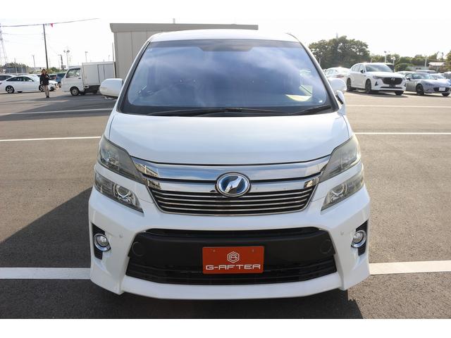 ヴェルファイアハイブリッド ＺＲ　禁煙車　後席モニター　電動リアゲート　純正メーカーナビ　バックカメラ　フルセグＴＶ　デジタルインナ－ミラー　プレミアムサウンド　ＬＥＤヘッドライト　パワーシート　両側電動スライドドア　ＥＴＣ（8枚目）