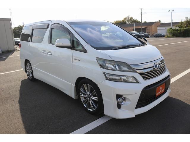 ヴェルファイアハイブリッド ＺＲ　禁煙車　後席モニター　電動リアゲート　純正メーカーナビ　バックカメラ　フルセグＴＶ　デジタルインナ－ミラー　プレミアムサウンド　ＬＥＤヘッドライト　パワーシート　両側電動スライドドア　ＥＴＣ（9枚目）