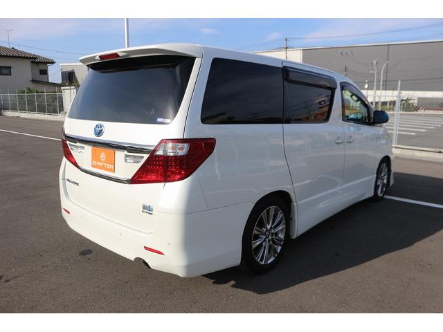 ヴェルファイアハイブリッド ＺＲ　禁煙車　後席モニター　電動リアゲート　純正メーカーナビ　バックカメラ　フルセグＴＶ　デジタルインナ－ミラー　プレミアムサウンド　ＬＥＤヘッドライト　パワーシート　両側電動スライドドア　ＥＴＣ（11枚目）