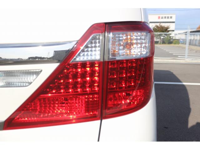 ヴェルファイアハイブリッド ＺＲ　禁煙車　後席モニター　電動リアゲート　純正メーカーナビ　バックカメラ　フルセグＴＶ　デジタルインナ－ミラー　プレミアムサウンド　ＬＥＤヘッドライト　パワーシート　両側電動スライドドア　ＥＴＣ（20枚目）