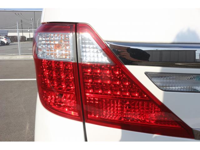 ヴェルファイアハイブリッド ＺＲ　禁煙車　後席モニター　電動リアゲート　純正メーカーナビ　バックカメラ　フルセグＴＶ　デジタルインナ－ミラー　プレミアムサウンド　ＬＥＤヘッドライト　パワーシート　両側電動スライドドア　ＥＴＣ（21枚目）