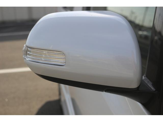 ヴェルファイアハイブリッド ＺＲ　禁煙車　後席モニター　電動リアゲート　純正メーカーナビ　バックカメラ　フルセグＴＶ　デジタルインナ－ミラー　プレミアムサウンド　ＬＥＤヘッドライト　パワーシート　両側電動スライドドア　ＥＴＣ（23枚目）