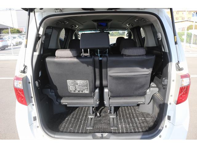 ヴェルファイアハイブリッド ＺＲ　禁煙車　後席モニター　電動リアゲート　純正メーカーナビ　バックカメラ　フルセグＴＶ　デジタルインナ－ミラー　プレミアムサウンド　ＬＥＤヘッドライト　パワーシート　両側電動スライドドア　ＥＴＣ（31枚目）