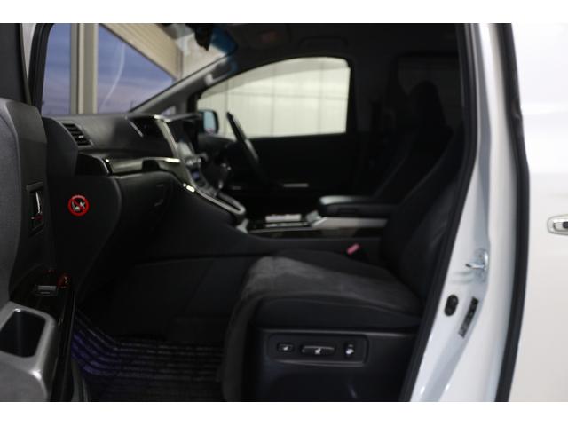 ヴェルファイアハイブリッド ＺＲ　禁煙車　後席モニター　電動リアゲート　純正メーカーナビ　バックカメラ　フルセグＴＶ　デジタルインナ－ミラー　プレミアムサウンド　ＬＥＤヘッドライト　パワーシート　両側電動スライドドア　ＥＴＣ（41枚目）