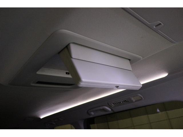 ヴェルファイアハイブリッド ＺＲ　禁煙車　後席モニター　電動リアゲート　純正メーカーナビ　バックカメラ　フルセグＴＶ　デジタルインナ－ミラー　プレミアムサウンド　ＬＥＤヘッドライト　パワーシート　両側電動スライドドア　ＥＴＣ（63枚目）