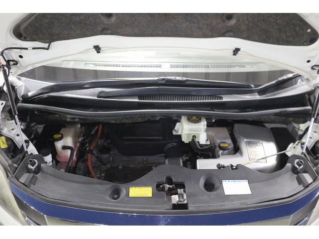 ヴェルファイアハイブリッド ＺＲ　禁煙車　後席モニター　電動リアゲート　純正メーカーナビ　バックカメラ　フルセグＴＶ　デジタルインナ－ミラー　プレミアムサウンド　ＬＥＤヘッドライト　パワーシート　両側電動スライドドア　ＥＴＣ（70枚目）