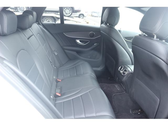 Cクラスステーションワゴン C220d ワゴンアバンギャルド AMGライン 禁煙車 黒革シート 純正ナビ COMANDシステム バックカメラ レーダーセーフティ マルチビームLEDヘッドライプ パークトロニック 純正18インチAW メモリー パワーシート 電動リアゲート(31枚目)