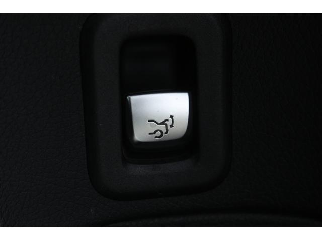 Cクラスステーションワゴン C220d ワゴンアバンギャルド AMGライン 禁煙車 黒革シート 純正ナビ COMANDシステム バックカメラ レーダーセーフティ マルチビームLEDヘッドライプ パークトロニック 純正18インチAW メモリー パワーシート 電動リアゲート(51枚目)