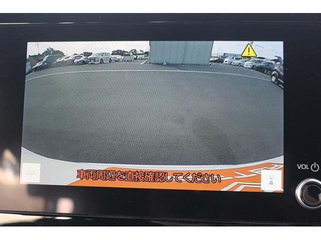 ノア Ｓ－Ｇ　禁煙車　７人乗り　純正ディスプレイオーディオ　トヨタセーフティーセンス　バックカメラ　両側電動スライドドア　ＬＥＤヘッドライト　ＥＴＣ２．０　オートブレーキホールド　ブラインドスポットモニター（5枚目）