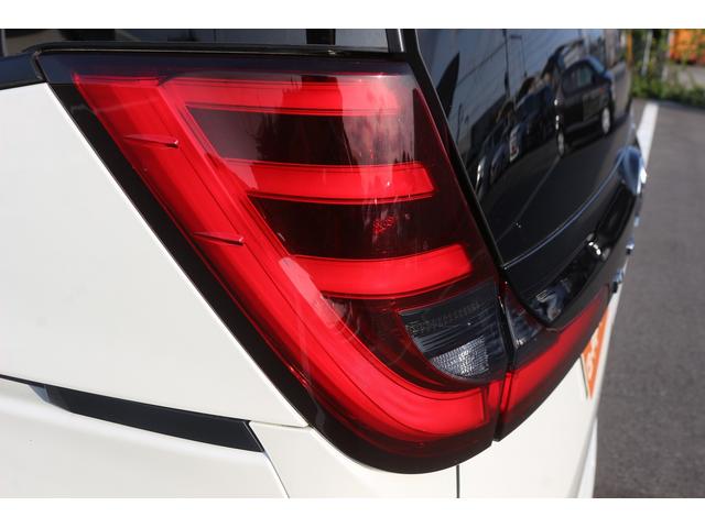 ノア Ｓ－Ｇ　禁煙車　７人乗り　純正ディスプレイオーディオ　トヨタセーフティーセンス　バックカメラ　両側電動スライドドア　ＬＥＤヘッドライト　ＥＴＣ２．０　オートブレーキホールド　ブラインドスポットモニター（18枚目）