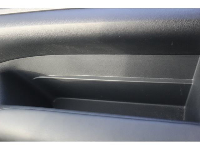 ノア Ｓ－Ｇ　禁煙車　７人乗り　純正ディスプレイオーディオ　トヨタセーフティーセンス　バックカメラ　両側電動スライドドア　ＬＥＤヘッドライト　ＥＴＣ２．０　オートブレーキホールド　ブラインドスポットモニター（45枚目）