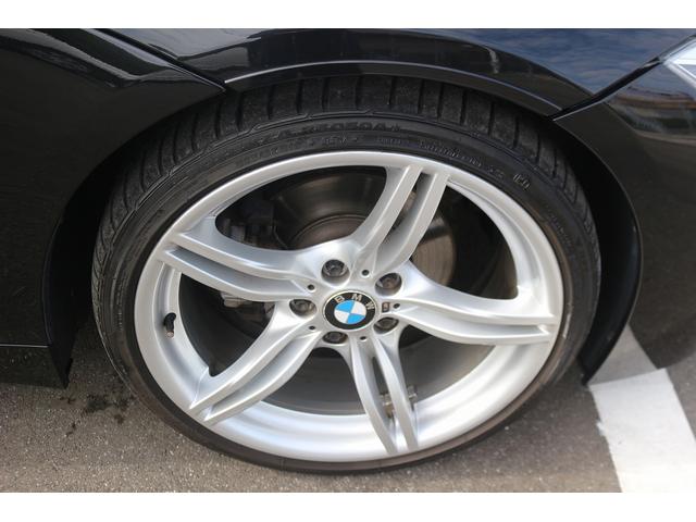 Ｚ４ ｓＤｒｉｖｅ２０ｉ　Ｍスポーツ　禁煙車　黒革シート　純正ＨＤＤナビ　フルセグＴＶ　バックカメラ　パワーシート　前席シートヒーター　オートライト　ＥＴＣ　ＨＩＤヘッドライト　Ｂｌｕｅｔｏｏｔｈ接続　１９インチＡＷ　電動格納ドアミラー（16枚目）