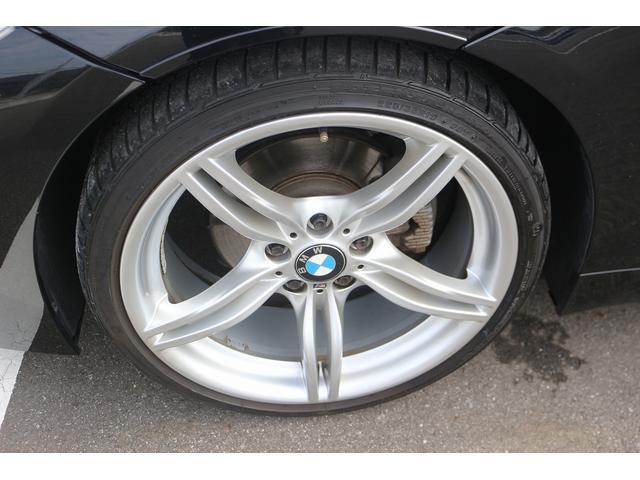 Ｚ４ ｓＤｒｉｖｅ２０ｉ　Ｍスポーツ　禁煙車　黒革シート　純正ＨＤＤナビ　フルセグＴＶ　バックカメラ　パワーシート　前席シートヒーター　オートライト　ＥＴＣ　ＨＩＤヘッドライト　Ｂｌｕｅｔｏｏｔｈ接続　１９インチＡＷ　電動格納ドアミラー（17枚目）