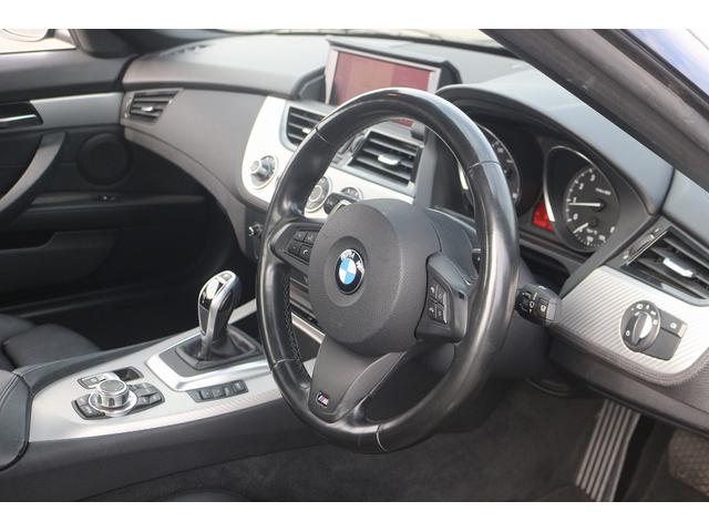 Ｚ４ ｓＤｒｉｖｅ２０ｉ　Ｍスポーツ　禁煙車　黒革シート　純正ＨＤＤナビ　フルセグＴＶ　バックカメラ　パワーシート　前席シートヒーター　オートライト　ＥＴＣ　ＨＩＤヘッドライト　Ｂｌｕｅｔｏｏｔｈ接続　１９インチＡＷ　電動格納ドアミラー（24枚目）